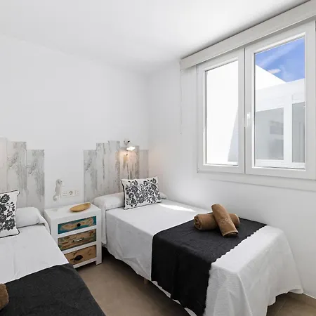 Ocean Confort Pad By Escape Arrieta (Lanzarote)